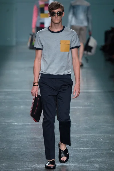 Look 14